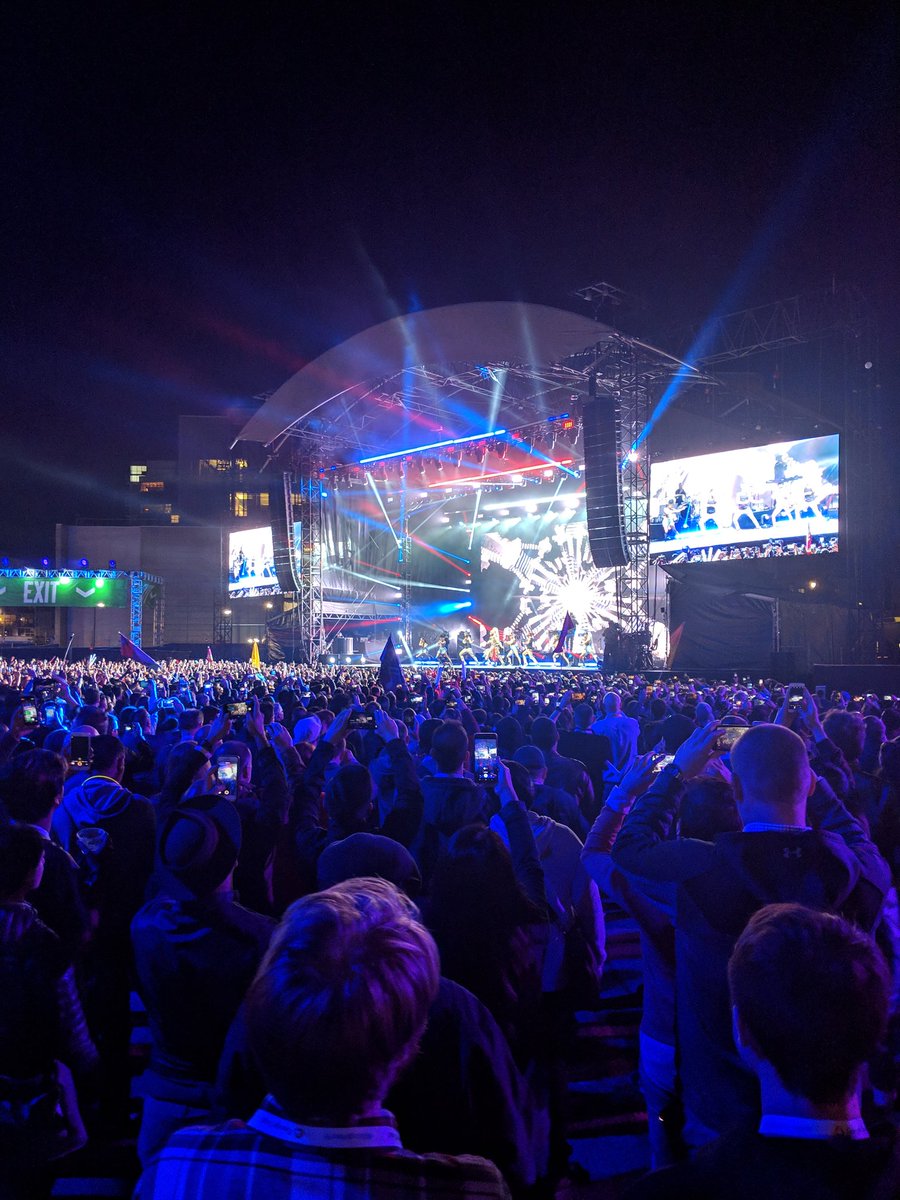 #GoogleNext19 Party
