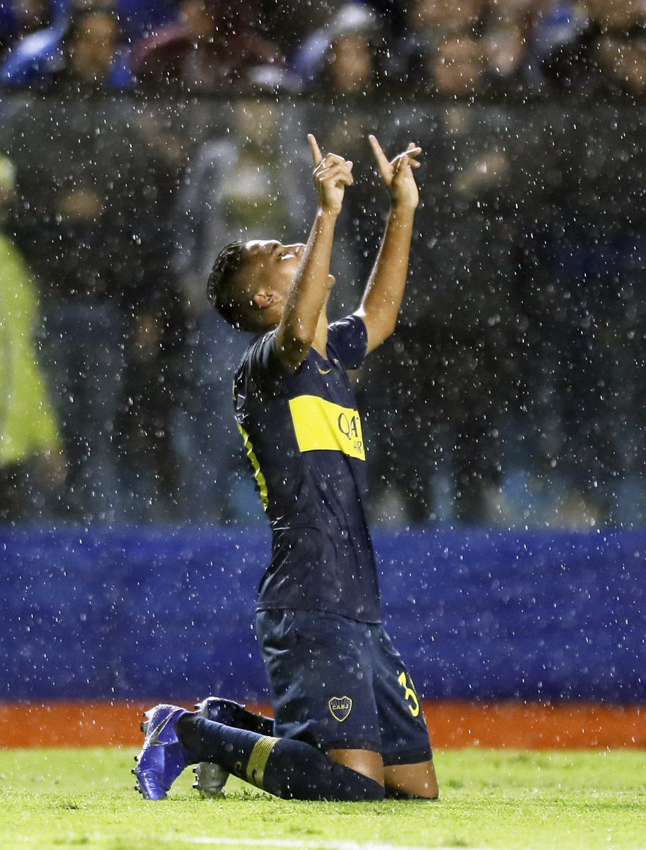 BocaJrsOficial's tweet photo. ¡Grito de Rey! 3️⃣0️⃣👑 https://t.co/QXHLDRYvx3