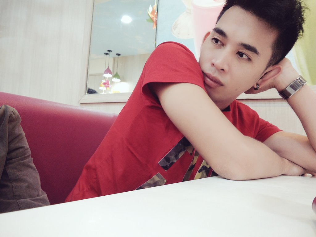 LoigieM's tweet photo. HI POGI ..😘😘😘😘 https://t.co/ICqm5FmQWY