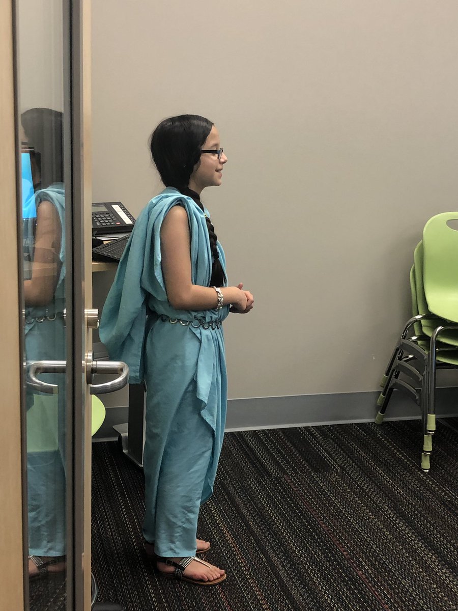 WES_Innovation's tweet photo. Some amazing Genius Hour presentations tonight at the W-E School of Innovation!  #soistem @WESchools #MyOhioClassroom @OSLN https://t.co/QEB2xAfLqb