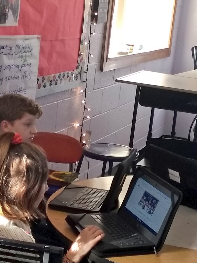 CathyEmerick1's tweet image. Escape room, digital style—a lot of collaboration and critical thinking to make it an engaging Wednesday- thank you @BEF_Bethel for our grant! @WatsonBryan7 #gritandperseverance