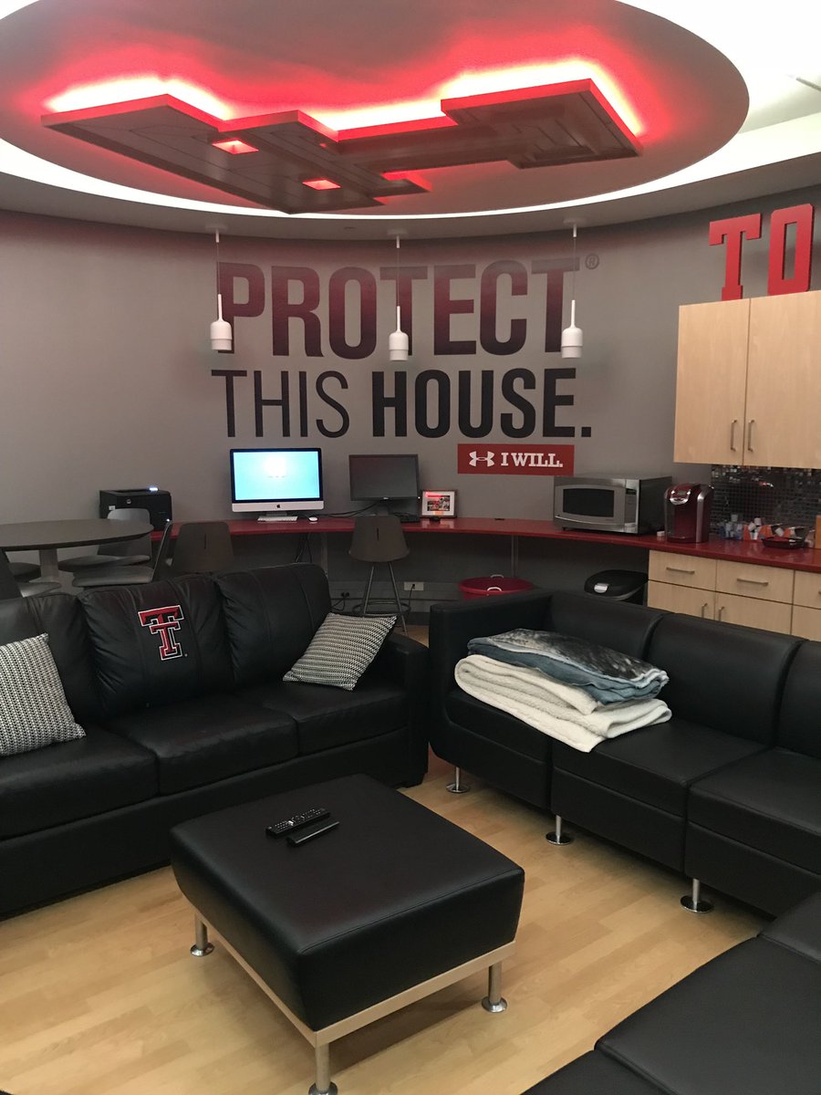 maddiecorrea4's tweet photo. I’m so excited to announce my verbal commitment to further my academics and play volleyball at Texas Tech University. I want to thank all of my family, friends, and coaches for always supporting me and helping me be the player I am today. I couldn’t have done it with out y’all!❤️ https://t.co/4o3groj0Az