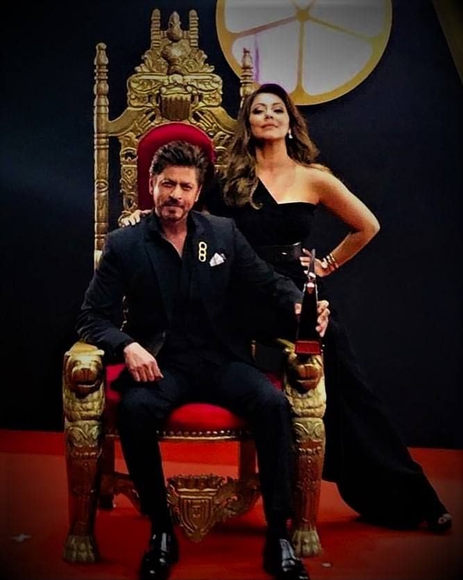 m_srk_m's tweet photo. @iamsrk King ♠️ https://t.co/vx4jM0nrSt