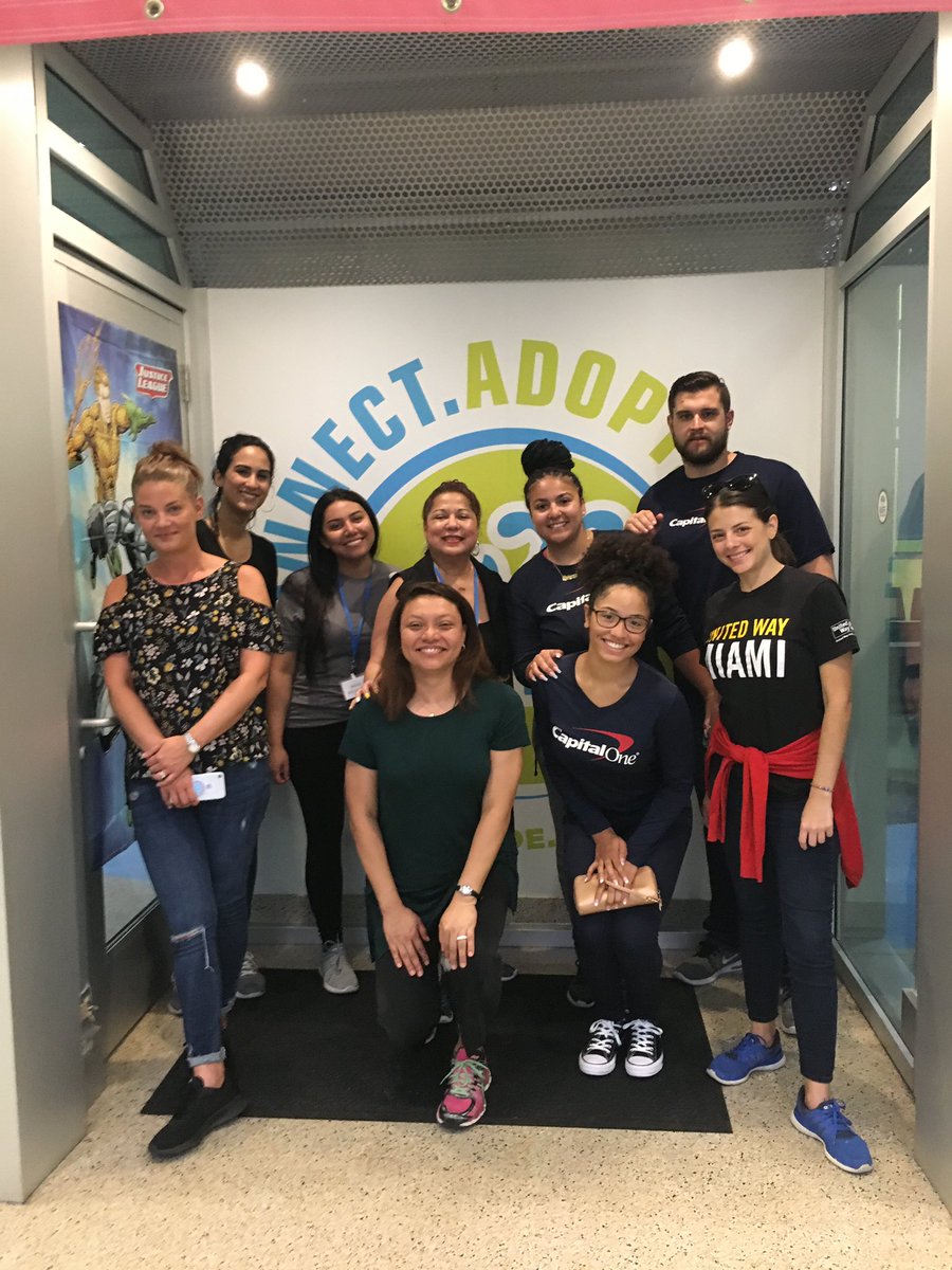 AdoptMiamiPets's tweet photo. Thank you @UnitedWay for joining us for an #ASDDayOfService! Our #ASDPets were very happy to have you! https://t.co/XDtXRPaYGs