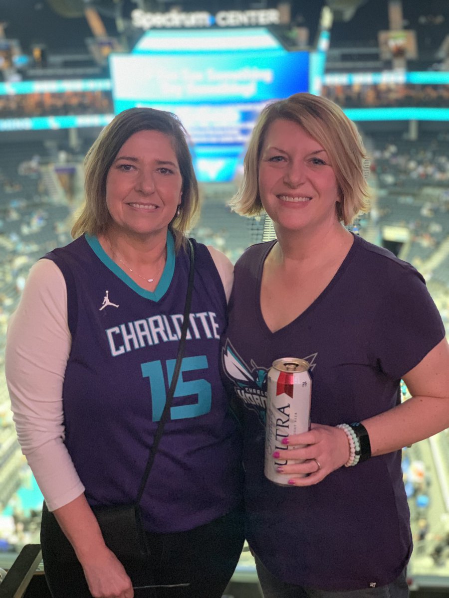 Thank you so much @CheerCityRiot! See you at halftime! 💙🖤💙 #Hornets30 #BuzzCity