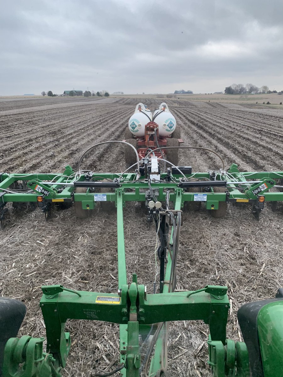 PurdumCody's tweet photo. Finally found a dry spot to dial in the Anhydrous bar for the season. https://t.co/nZU4m8WW9Y