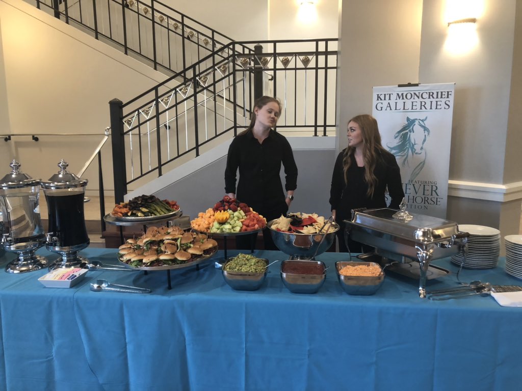 simpleeatsRD's tweet image. Thanks @BeefLovingTX @DairyMAX for kicking off the @eatrighttexas Annual Conference with the Become Fearless on Facebook Live with @tspcurry!