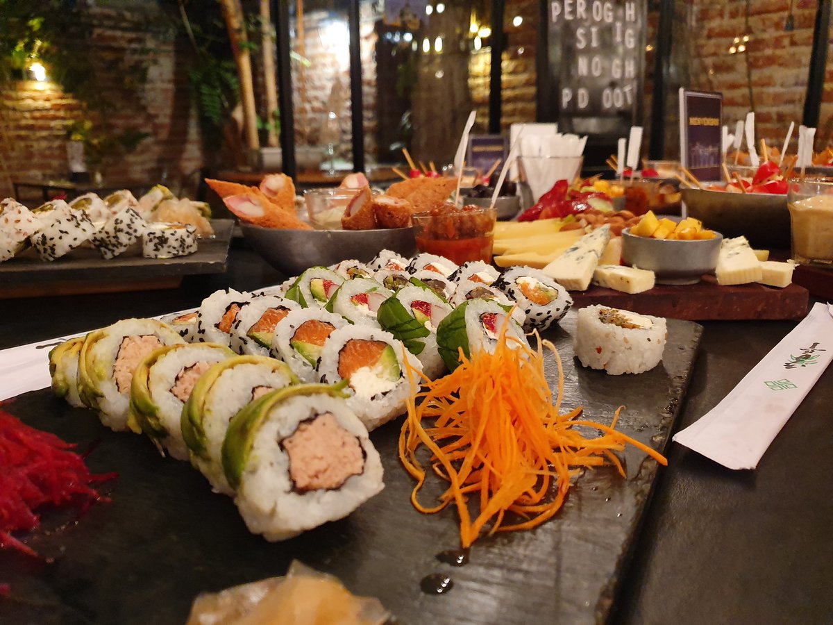 Enfasys's tweet photo. Ya estamos en #CasaJuez para la cena de bienvenida del #ChannelTalks junto a @stenfar y @HPArgentina en #Neuquén. Mañana nos acompañarán @SamsungArg @SolutionBoxArg @Distecna @PC_Arts @Logitech @grupofixon #Megacomunicaciones @LicenciasOnLine @latincloudcom @Masnet_ok https://t.co/5z6KuwhJEm
