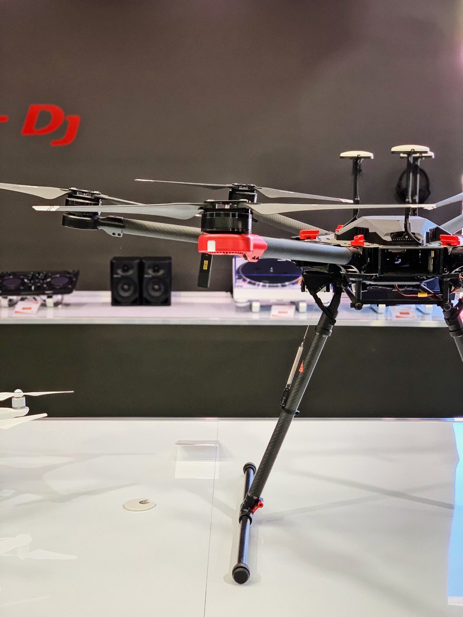 ezeedotcom's tweet photo. @DJI Matrice #ezeedontcom https://t.co/cfg1GnLjP3