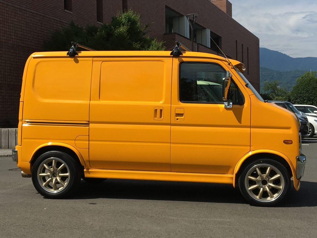Doing one of those retro-American conversions on your kei van? Better drop it on Wats to be sure.