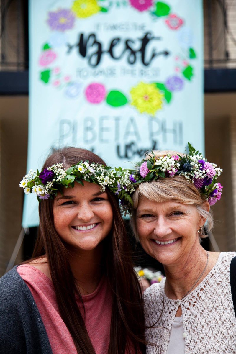 wishing moms weekend could be every weekend #WingitWednesday @ksbetapiphi