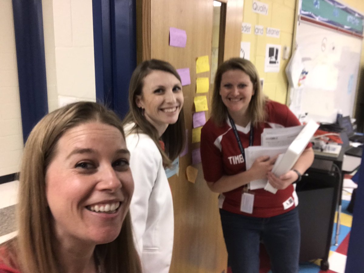 sacurry82's tweet image. We have amazing staff here @TClayWoodES   #TimberwolvesROCK #SpringTwitterChallenge @AndrewBuchheit