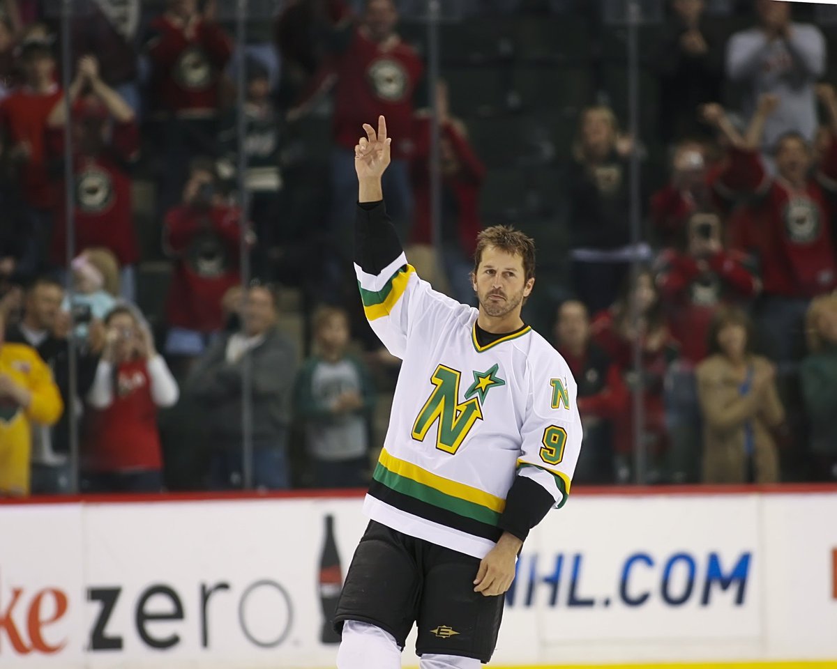 Former North Star Modano thanks Minnesota in jersey retirement ceremony –  Twin Cities