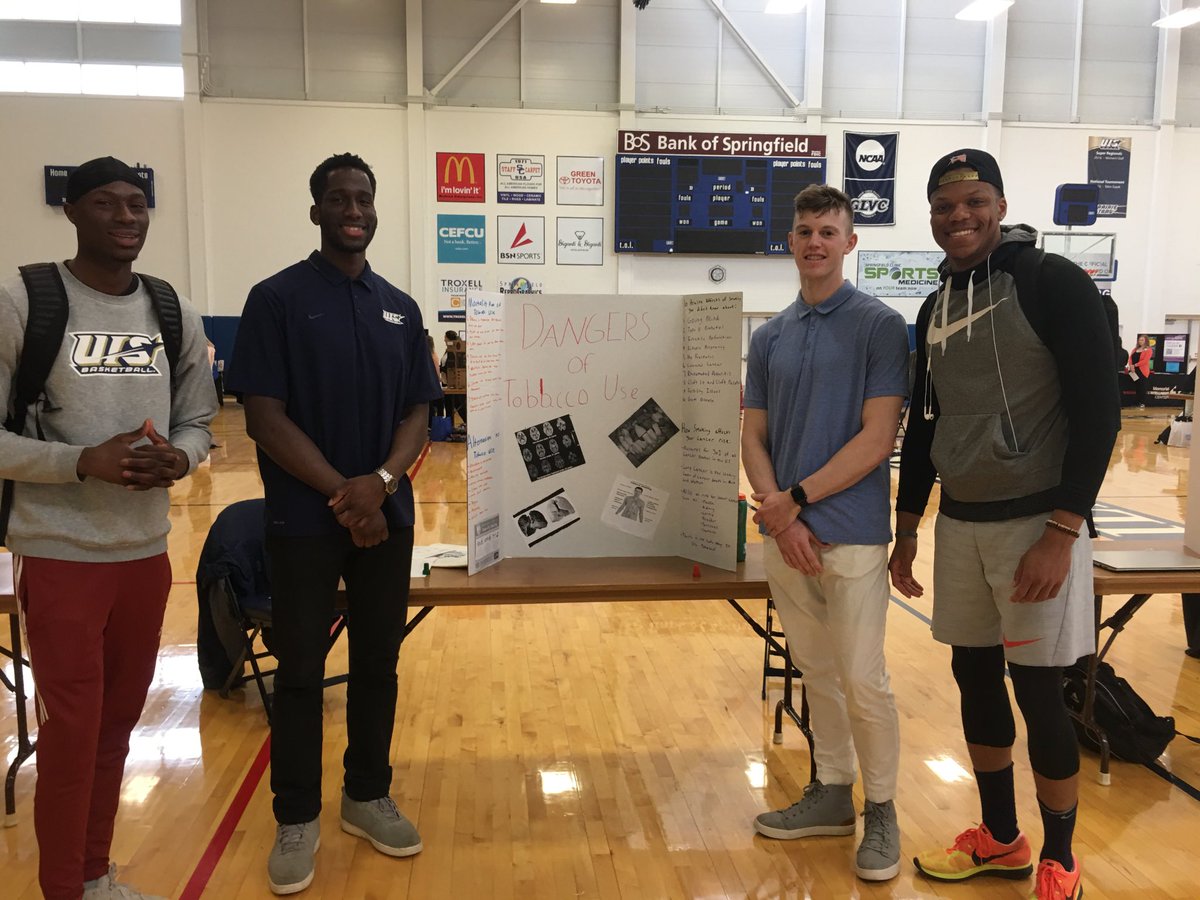 ChancellorKoch's tweet photo. I stopped by the #UISedu Health and Wellness Fair today and found some of my favorite students sharing important information to improve the health of our campus community! #Thanksforthetips! https://t.co/PJZDnroJom