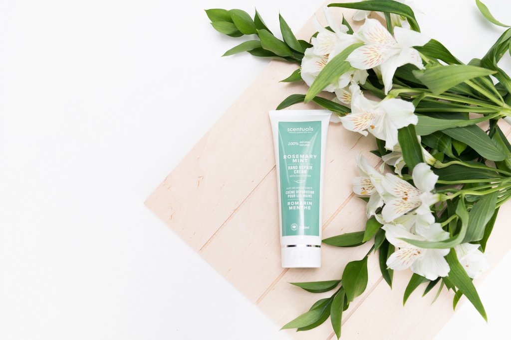 Our 100% natural quick-absorbing Rosemary Mint Hand Cream deeply nourishes skin with #SheaButter and #CocoaButter leaving skin silky smooth. Enriched with #VitaminE and #Aloe for healthy hydrated hands while Rosemary and Mint essential oils create a bright and refreshing scent.