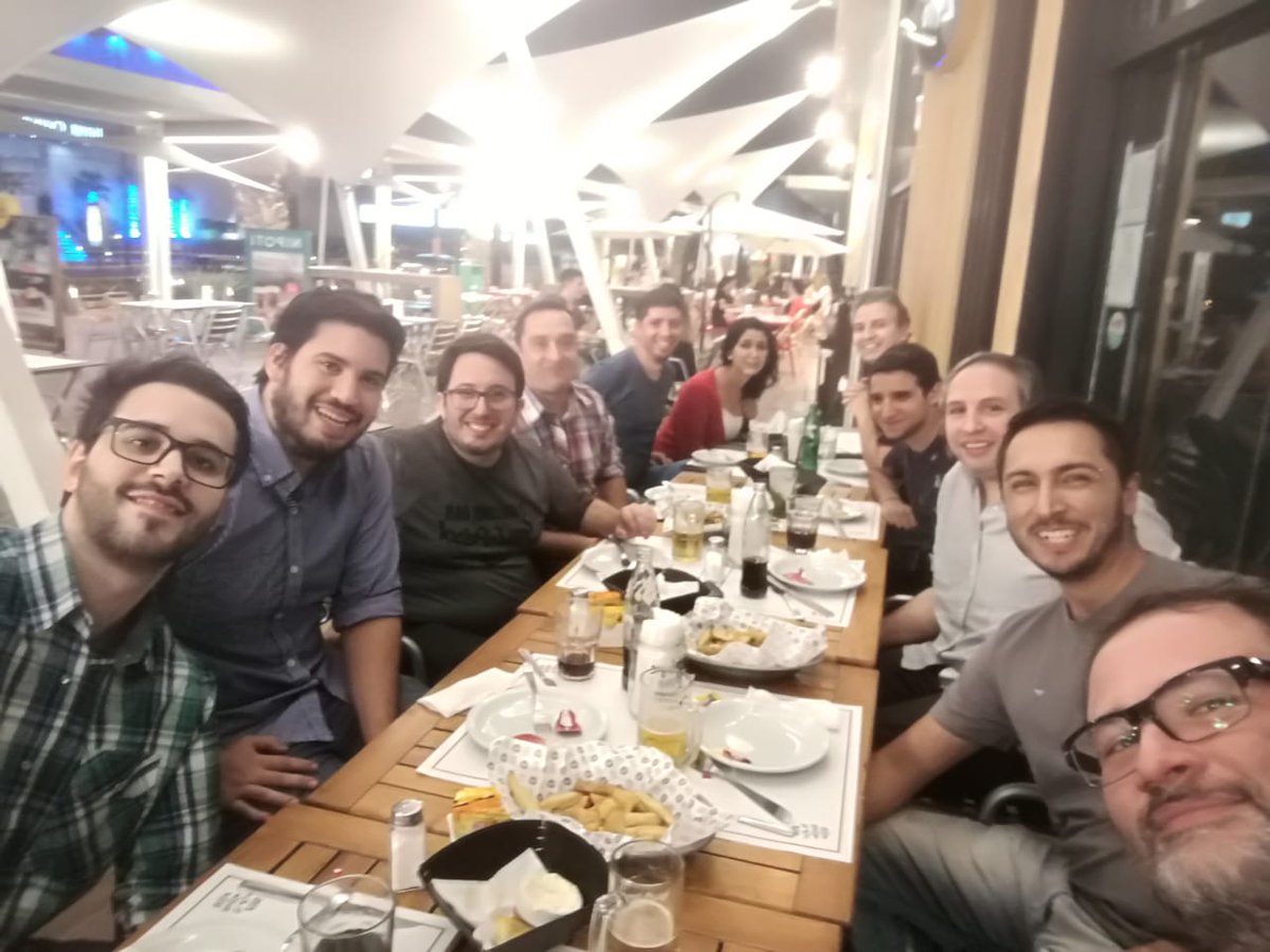 fjferrero's tweet photo. Festejando la certificación de #Genexus 16. @AcpSistemas https://t.co/E31sYoLvNQ