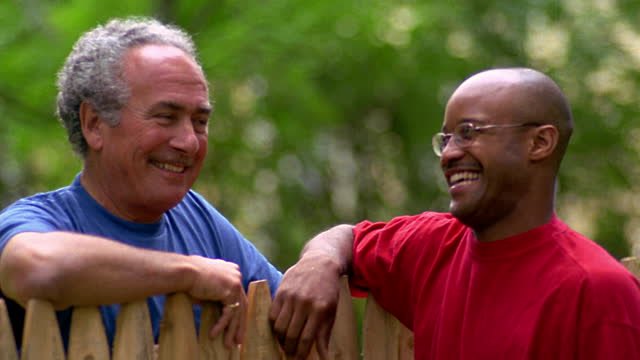 SwallowTheHeaps's tweet photo. Divorcé Who Lost Custody Battle, Empty Nester Neighbor Kindred Spirits

#theonion #clickhole #heapsnews #satire #comedy #funny #jokes #humor #funnypost #funnyposts #comedypost #comedyposts #emptynester #divorce https://t.co/GmsOVPDQ6B