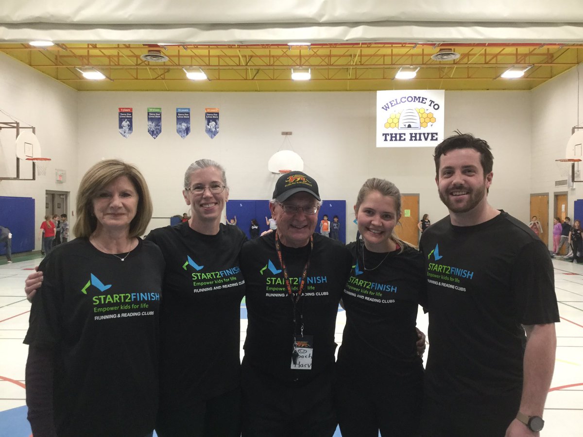 WestwoodUGDSB's tweet photo. Thanks to the #RUNNINGANDREADING #Volunteers @WestwoodUGDSB @ugdsb that come every week to keep Ss fit & healthy,while make reading #engaging. THANKS from #start2finish #UGVolunteerBecause you make a difference. https://t.co/6SNmiIZonq