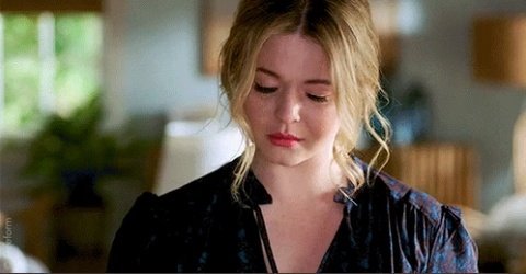 BersabehS's tweet image. My heart totally breaks for Ali, just look how hurt she is?! Emily was Alison's one true love! #PLLThePerfectionists #SaveEmison @SashaPieterse @PLLTVSeries @imarleneking