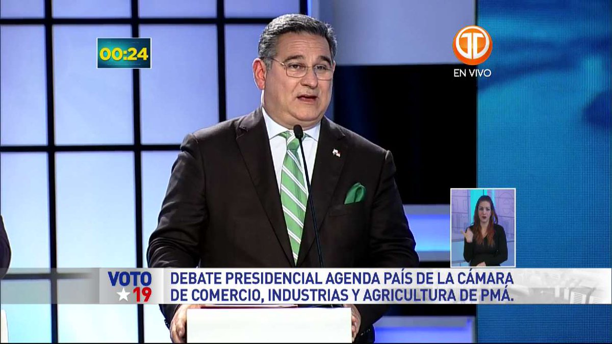 "Está claro que en el mundo competitivo los idiomas son fundamentales como herramienta competitiva, el inglés es el idioma de los negocios", <a href="/MarcoAmeglio/">Marco Ameglio</a> #PanamáDebate #Voto19 #TúEliges #TReporta