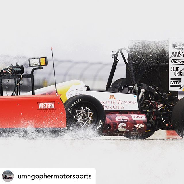 cseweek's tweet image. @umngophermotorsports New front wing design as of 12:00 today for #weatherproofing 
Come check out what else is new this year on Friday in Tate!
6:30 CST Hors D&apos;oeurves for everyone braving the weather and 7:00 CST Facebook Live for everyone who&apos;s not. Good Food and Cool Car…