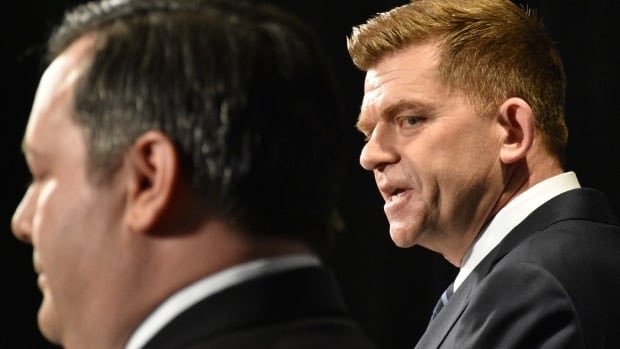 Firebringers's tweet photo. How can you trust someone to lead the province who lied to his own party members?! Fraudulent emails used to cast votes in UCP leadership race, CBC finds
https://t.co/ZNBo5Sn4uh #abvote #abpoli #yyc #yeg #alberta https://t.co/ZkzqsiT3fX