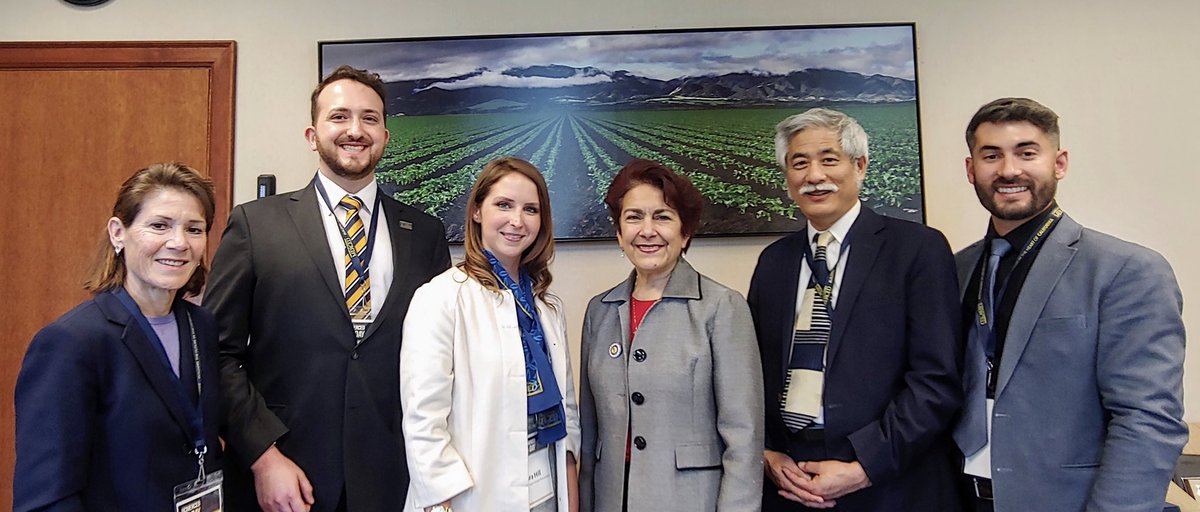 ucmerced's tweet photo. That wraps up another #UCMercedDay at the Capitol! Thank you, California legislators, for meeting with our delegates. California’s future looks bright! 🌟 #fiatlux #growCAtogether https://t.co/mbRWUWODNX