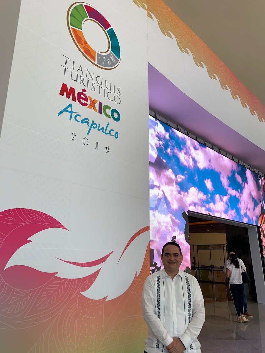 agtzmtz's tweet photo. Con nuestro gobernador @cmendozadavis y Secretario @Araizal en el #tianguisturistico2019 #Acapulco quienes estuvieron atendiendo a los medios de comunicación y recorriendo el tianguis. @TravelBajaSur #LaPaz #LosCabos #Cabo #turismo #magicmexico #magicmexicodmc #rutasdelnoroeste https://t.co/bJBvyQKX5K