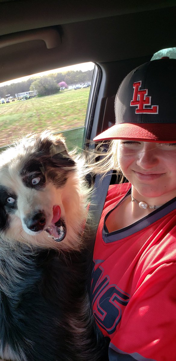 BellaButler2023's tweet photo. Been having fun playing school baseball. I just like to play!! Our dog Breezy is even into it! π
#57BellaButler #NotMadeToBeAverage #salty #LutherLions #AsAllDay @StriveSoftball @d1fastpitch1 @sydnitoilolo @OKAthleticsAcad https://t.co/xZMGmIV7iW
