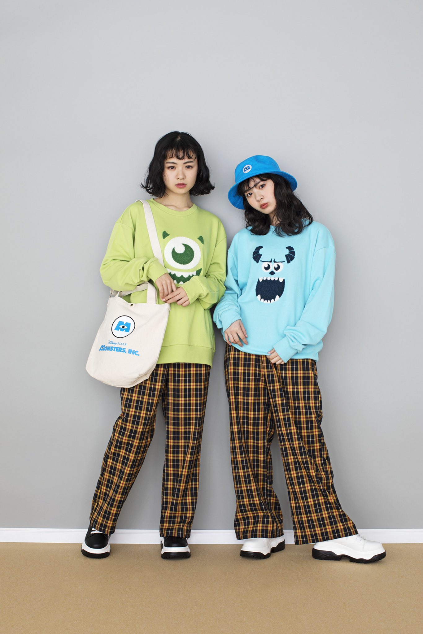 Wego ウィゴー Disneyseries モンスターズインクフェイス付スウェット 3 990 Tax キャラクターがあしらわれたスウェット お友達とお揃いでインパクト大 ディズニーシンプルロゴプルオーバー 3 990 Tax フロントのミッキー Amp ロゴと袖にある
