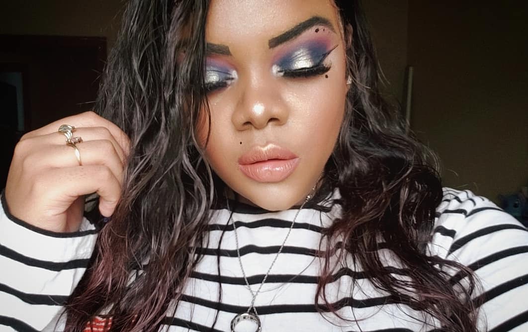 nikinami_'s tweet photo. Moonlight๐๐
@themakeupshack #RainforestPalette @ColourPopCo Cinnamon๐ + Up All Night๐ @eddiefunkhouser concealer + mascara @getdrenchedcos #BeatButWoke Comet Water & #NeonDreams loose highlighter @BenefitBeauty #Kabrow #badgalbang #makeup #melaninmagic #haloeye #bold https://t.co/zIOXX77hAW