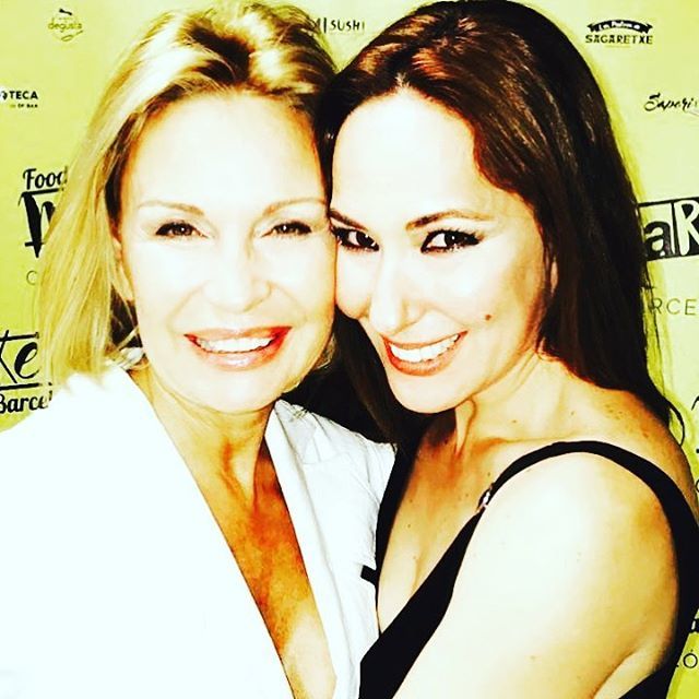 MMourreau's tweet photo. #vivalosaries #belier #felicidades a mi amiga @rosariomohedano una #luchadora #madre #artista y #muchocorazon #fuerte con el #fuego #aries #mujeresfuertes #concaracter #mandona y #disciplinada nadie puede contra una #mujeraries https://t.co/SXWo9BvR6O