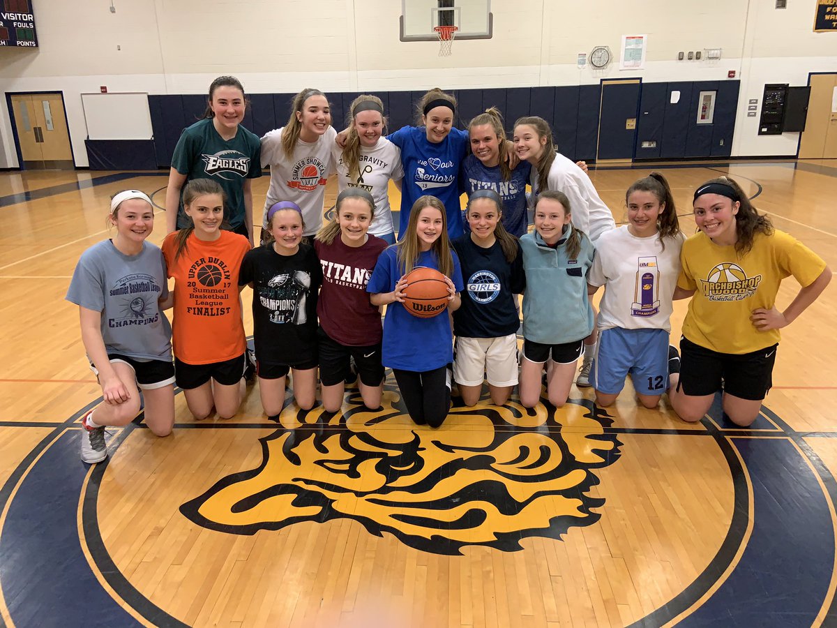 cbsgirlsbball's tweet photo. Thank you for having us at practice tonight Warrington AAU! We are your biggest fans this season!!! ๐โน๐ผโโ๏ธ๐#titansintraining https://t.co/BbROa8WkCs