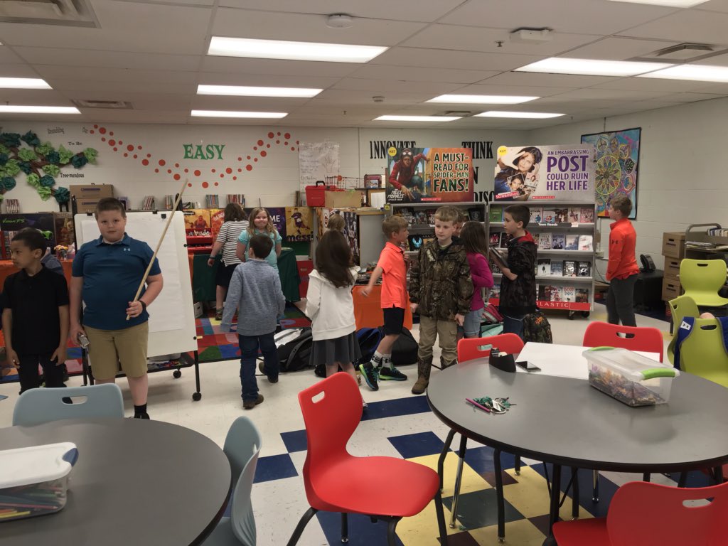 BethBartley3's tweet photo. Mrs. Duncan’s class presented their PBL at the SBDM this afternoon. They did an amazing job! #ncnov8 #Npossible https://t.co/OuvGmq9EtL