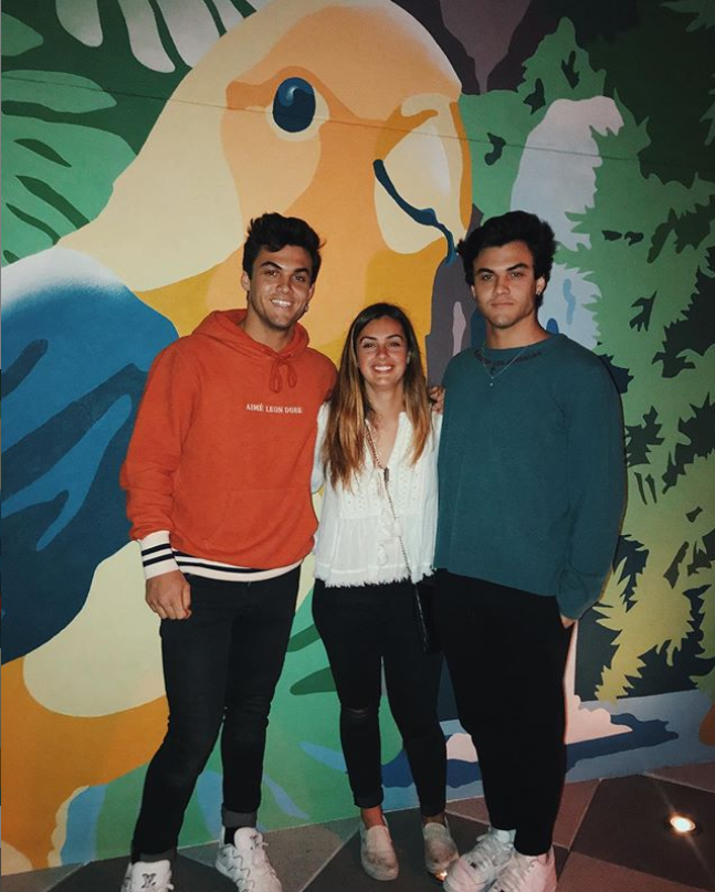 EvaB2113's tweet photo. @EthanDolan @GraysonDolan @cameronndoIan #gizmo
#HappySiblingDay to my favourite famous siblings ❤ https://t.co/9gPeFI0v3w