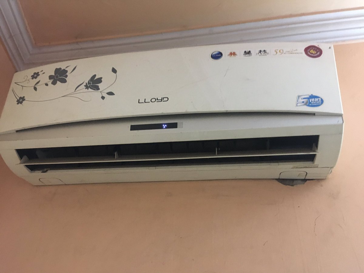 roshan_yadav's tweet image. My lloyd ac , of 1 ton 5star , purchased in 2016 april . Every year i have to call technician and fill the gas or watever servicing , neither its cooling  . Fed up. Spent over 3-4k till now just for gas and cleaning which is for home use only. #lloyd #poorproduct #havells