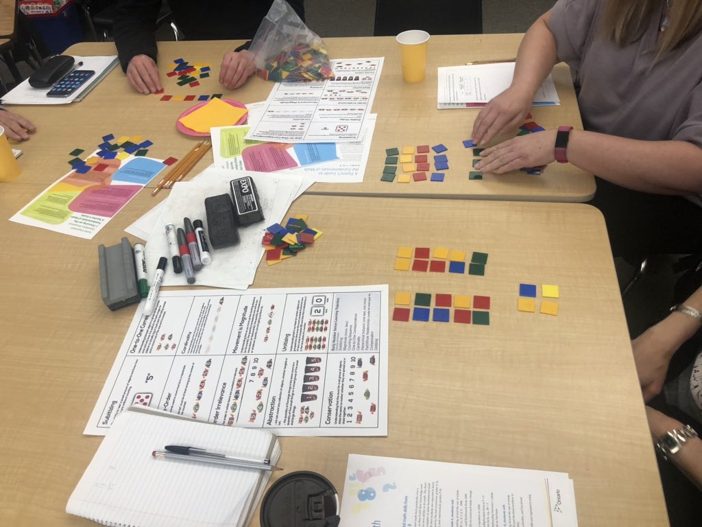Great turnout @ParkviewPS_K this evening. Parents &amp; staff engaging in conversation about math, seeing how using numberlines &amp; manipulatives support our understanding. Thank you Little Beaver Restaurant for the treats! #TVDSBMATH @SArmstrongP @moorenash1 <a href="/JuliaSchmalz4/">Julia Schmalz</a>