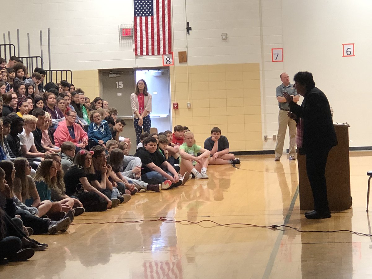 SiouxCityCSD's tweet photo. Holocaust survivor Inge Auerbacher shared her story with @eastmiddlesc students Tuesday in honor of #ToleranceWeek. Her message of love and acceptance was a powerful inspiration to all. #SCCSD https://t.co/dcvy9wYPw5