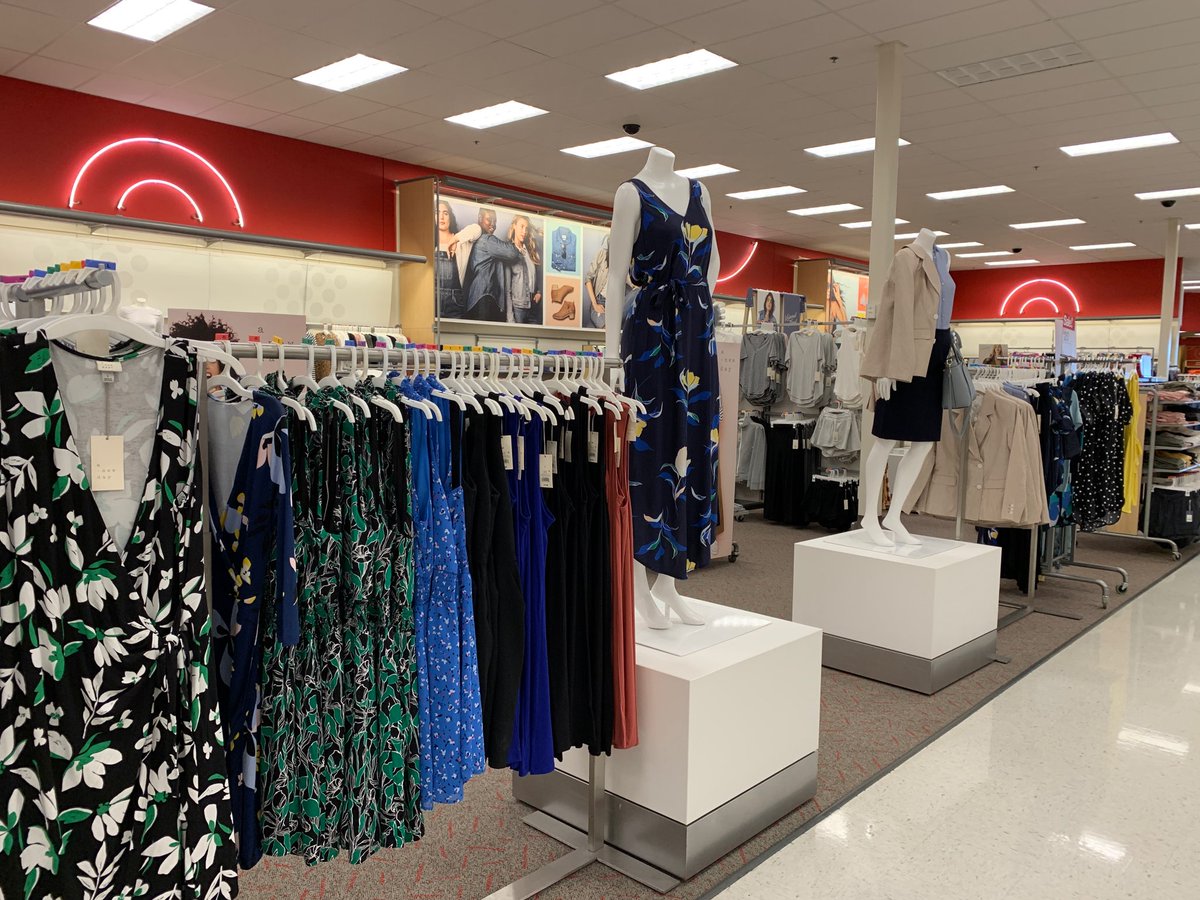 mcgoose2626's tweet photo. #ANewDayANewMe having some VMG fun at 992! Fresh styles and fun fashion! @JulieEnglar @RicaDevas @Tim_Heit @ashsmee83 https://t.co/Xatt7EWI3D