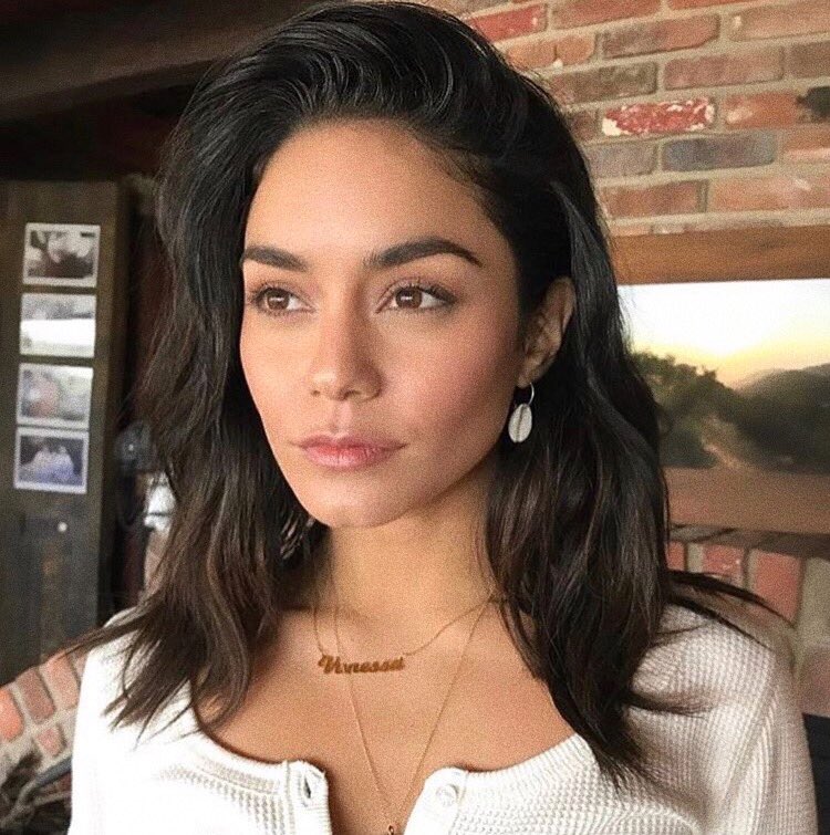 faethhh's tweet photo. vanessa hudgens is the definition of thirty, flirty &amp; thriving https://t.co/nwwQxdCtpB