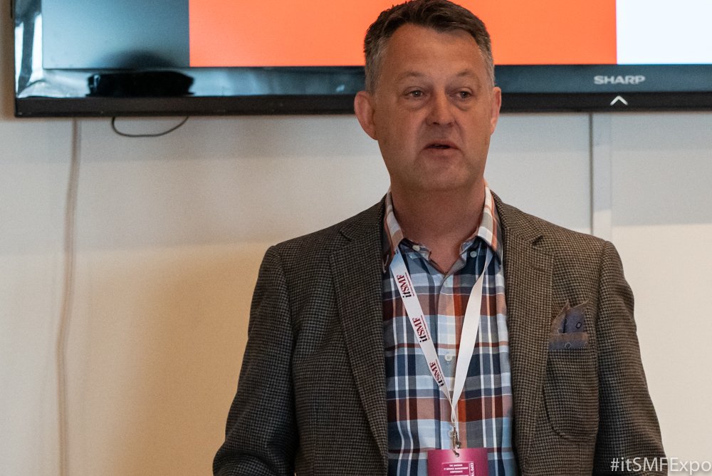 itSMFSweden's tweet image. Support i centrum för modern tjänsteleverans! Viktigare än någonsin? Peter Hero belyser frågan! #itsmfexpo #support #ServiceStrategy