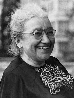 icdones's tweet photo. #TalDiaComAvui de 1872 neix la pedagoga i mecenes Francesca Bonnemaison, creadora l’any 1909 de la Biblioteca Popular de la Dona, un centre de formació popular per a #dones pioner a Europa
+ Informació sobre #FrancescaBonnemaison al #CentreDocumentacióJAiR https://t.co/njhbMiqLqI https://t.co/ngpiLLaTQl