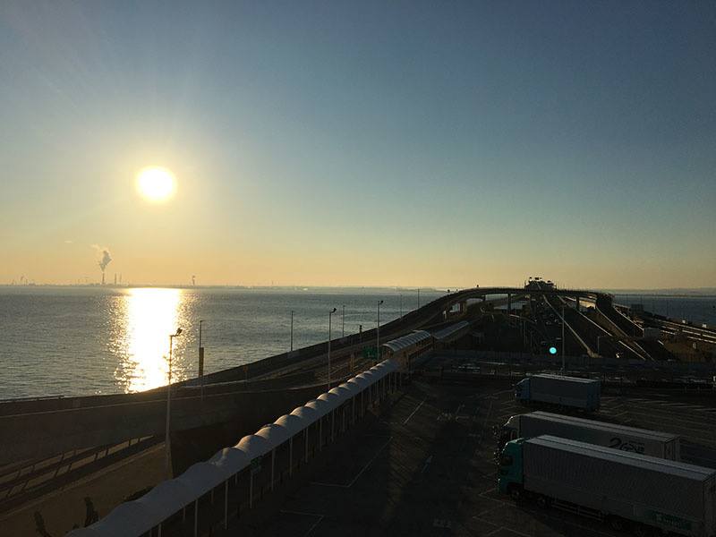 LIFEwithBICYCLE's tweet photo. 「BWC JAPAN 2019」ディーラーレポート!
今回ご紹介する販売店は、愛知県名古屋市のGO CYCLE様
車2台で、食い倒れツアー、「海ほたる」でご来光を拝んでからの参戦です。
参加された方の気合を入れた衣装はとても素敵!https://t.co/7pCNsr1rVq
#GOCYCLE #ブロンプトン #BWCJAPAN https://t.co/4BTgpBvlLO