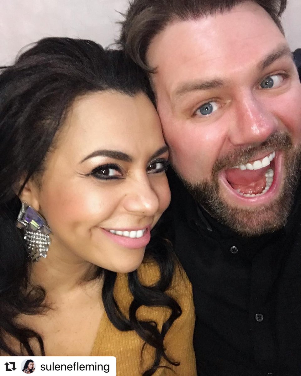 McFaddener_1988's tweet photo. First gig of the BM Soul Jam tour tonight at the Cavern club, fabulous voice and personality to boot!! #bmsouljam #brianmcfadden #tour #singsingsing #soulful #cavernclub #soulman #funfunfun 💪🏽🎙
📸Source: @sulenefleming Instagram https://t.co/XYC2nEhNPl