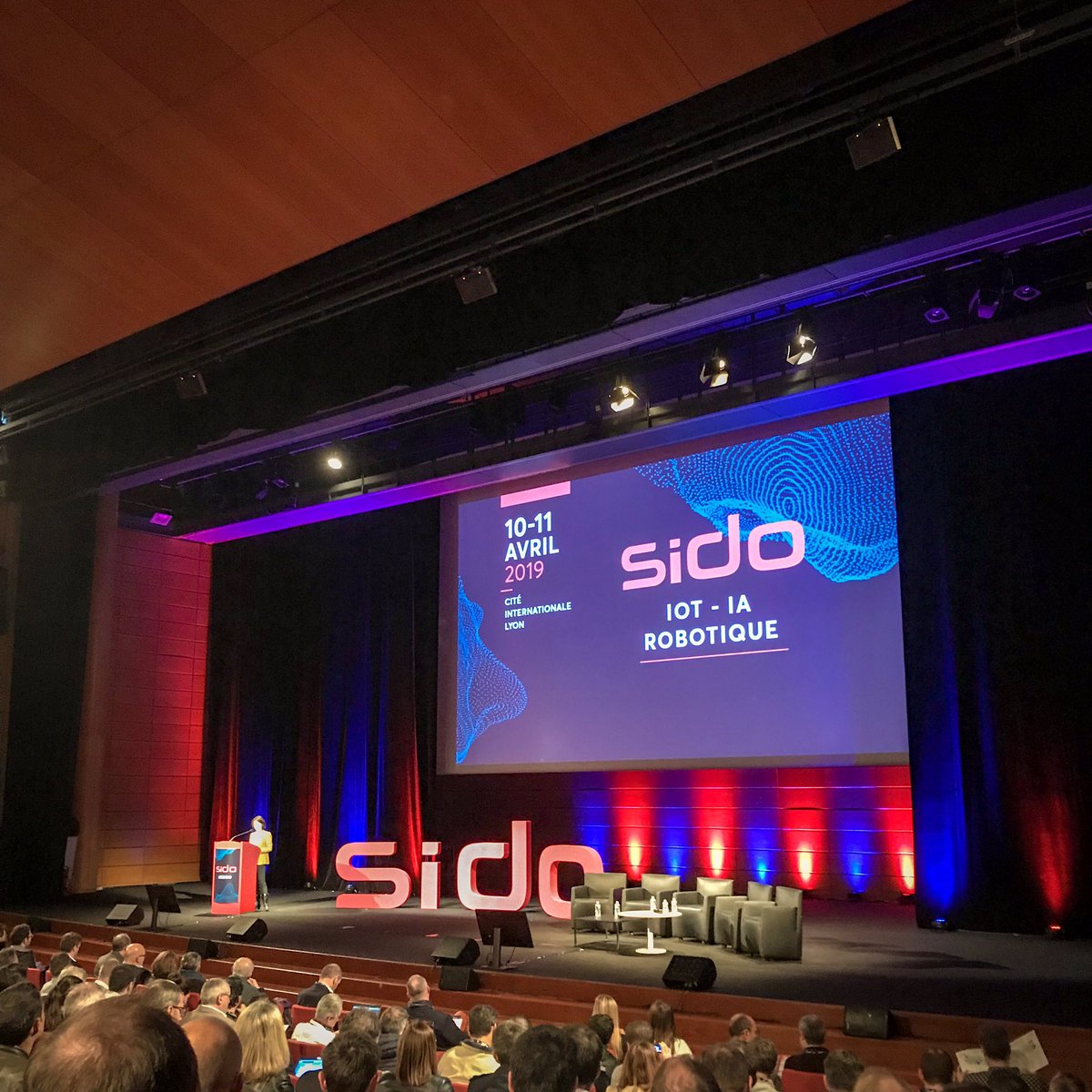 Naeka's tweet photo. Au SiDO 2019. Pour parler IoT et IA dans le domaine de la santé #iot #esante #ia https://t.co/qRMQt2z2dQ