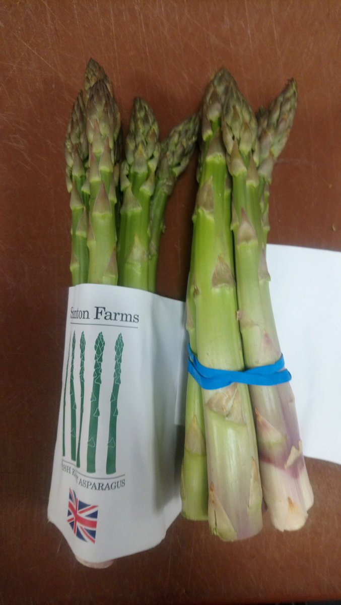 First #asparagus delivery of the season from <a href="/THB1938/">Nick Brown</a> 
#Englishproduce #kent #seasonal #goodfood #bromley <a href="/thebromleycourt/">TheBromleyCourtHotel</a>