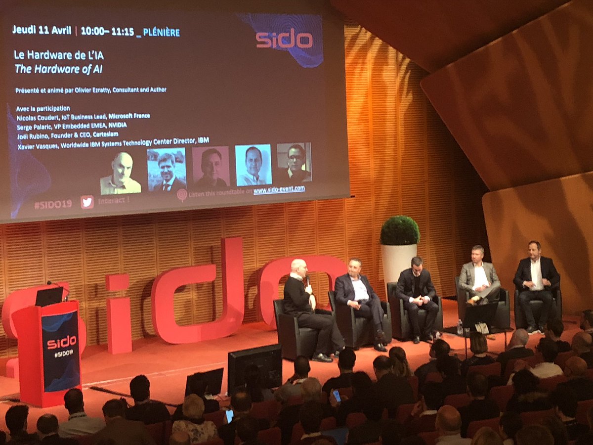 ChristopheBorde's tweet image. Penser le #hardware différemment pour gagner en performance, #IBM y travaille aujourd’hui pour mieux traiter l’information « at the #edge » @VasquesXavier nous éclaire sur les recherches d’#IBM en France lors de la plénière « le hardware de l’#IA » au #sido19
