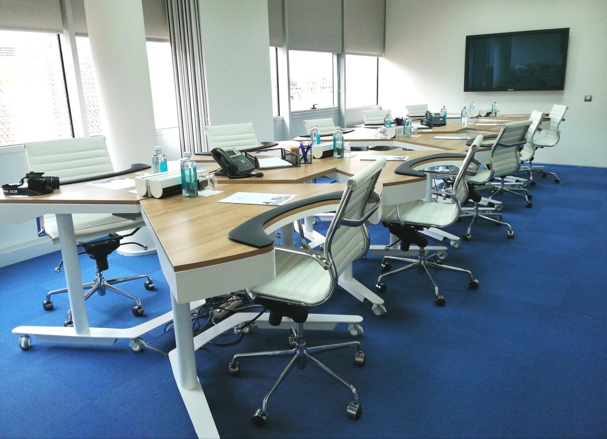 We have designed the Ergon Desk for enhancing collaboration at the workspace. Find your model:
#ergonize #ergonomics 
👉bit.ly/2F3k2WG