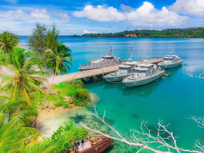 View image on Twitter