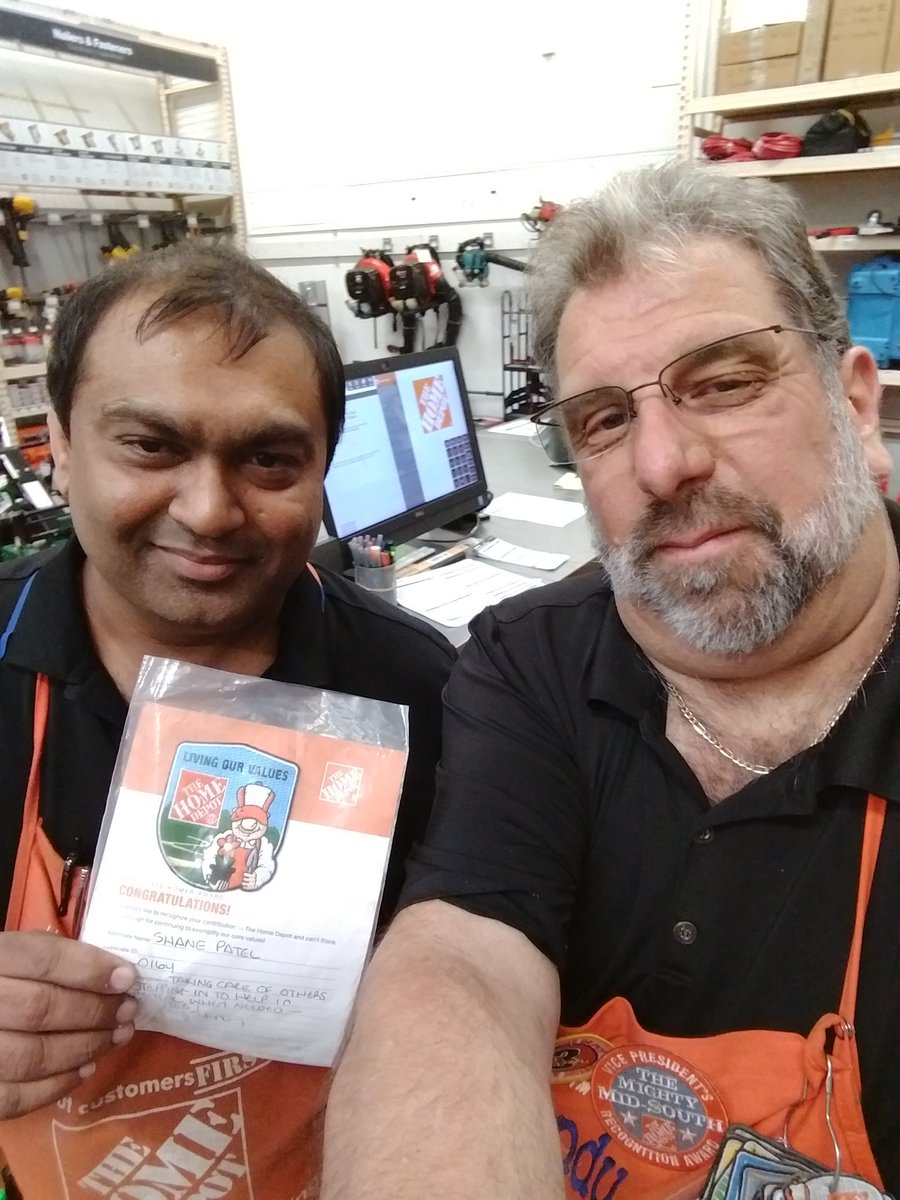 andy_stover's tweet photo. A shout out to Shane for covering HD Rental when needed! Taking care of our associates, taking care of each other.@HomeDepot0164 https://t.co/SX1v9bUmIV
